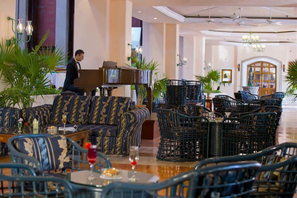 Barcelo Ixtapa All Inclusive Exterior photo